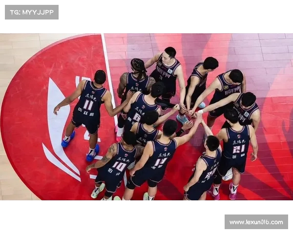 CBA最新战报：球队奋力拼搏，战况激烈